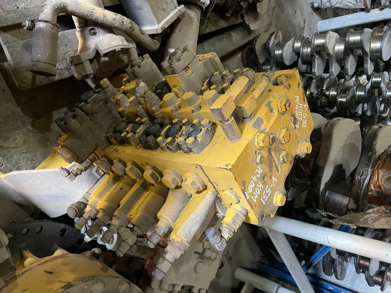 Запчасти Komatsu PC400-7 получены клиентом — фото 3