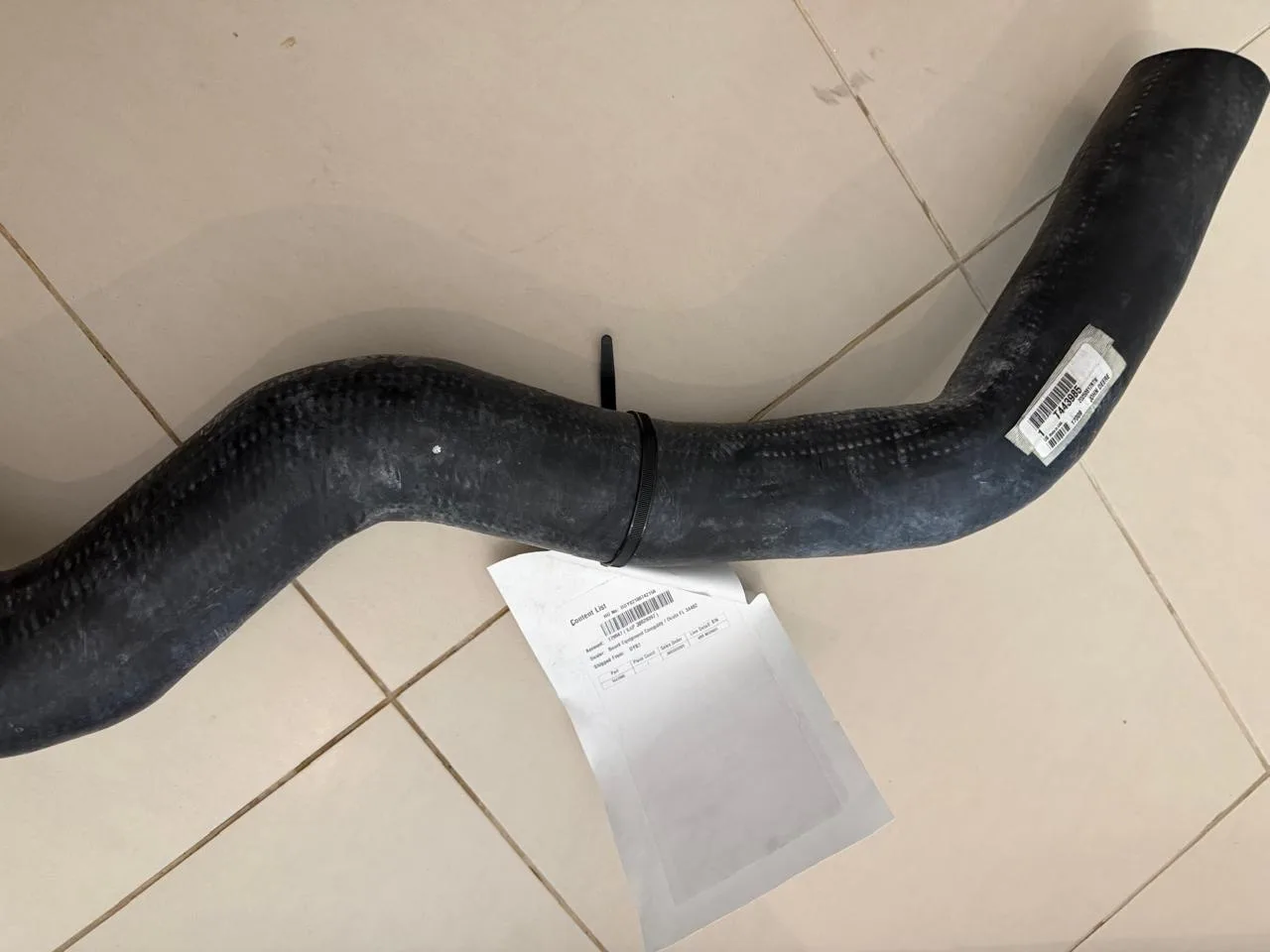 Upper Radiator Шланг — T443985