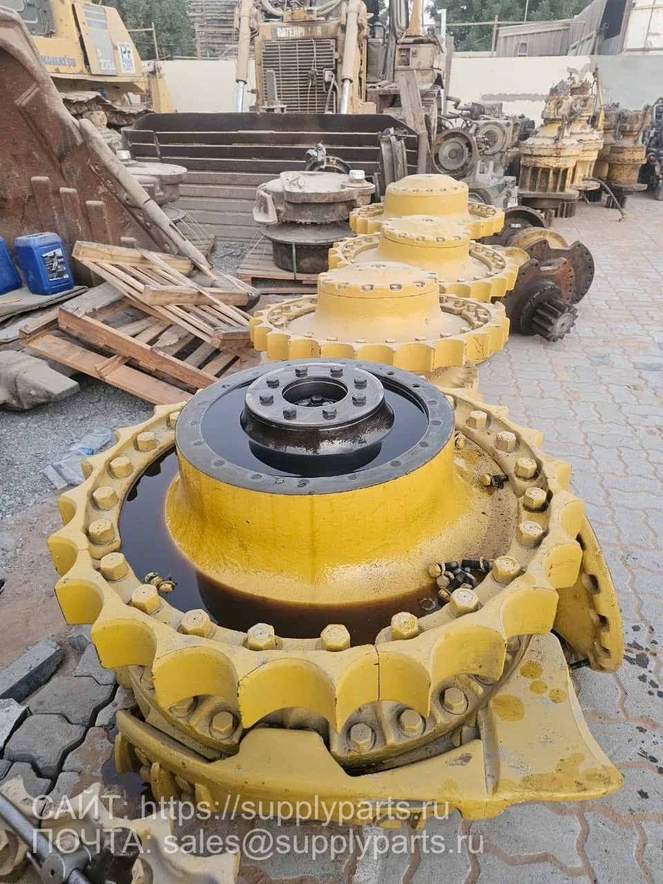 Бортовые редукторы Komatsu PC375-5