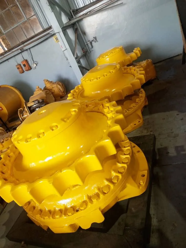 Бортовые редукторы Komatsu PC375-6 перебранные