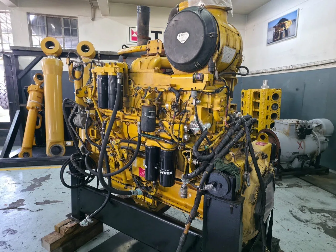 Двигатель Komatsu для бульдозера D375A-5