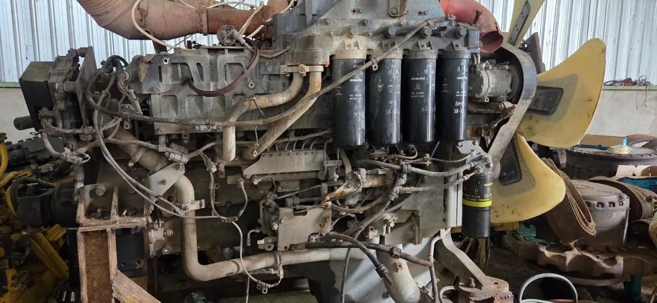Двигатель Komatsu SAA12V140E-3 для HD785-7