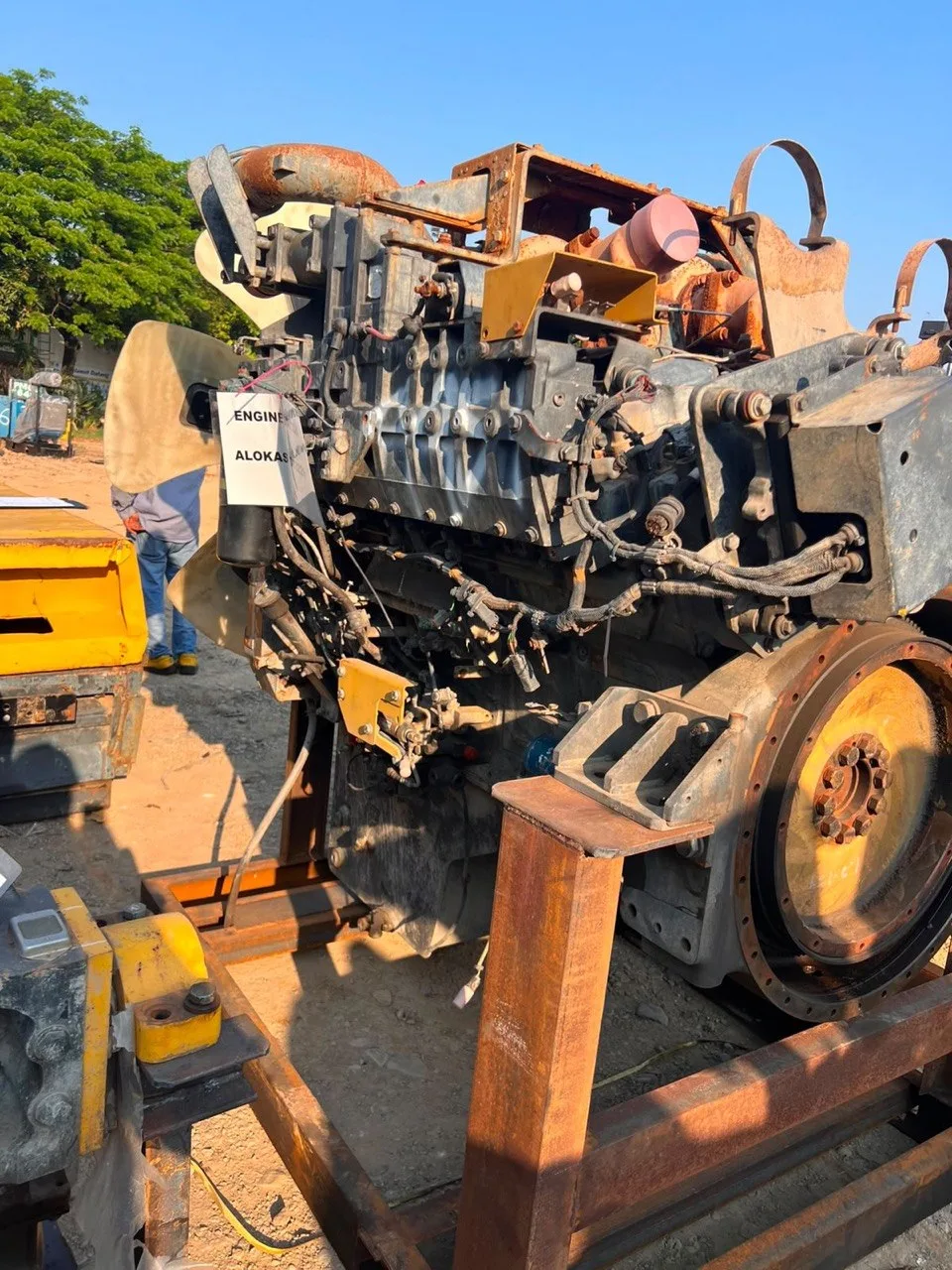 Двигатель Komatsu для HD785-7